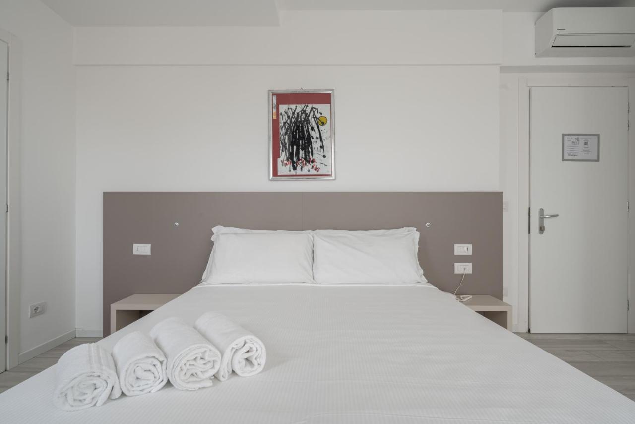Hotel Boston 3 Stelle Superior Frontemare Лидо ди Йезоло Екстериор снимка