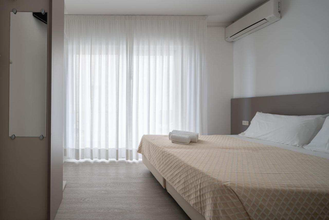Hotel Boston 3 Stelle Superior Frontemare Лидо ди Йезоло Екстериор снимка