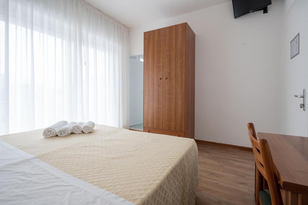 Hotel Boston 3 Stelle Superior Frontemare Лидо ди Йезоло Екстериор снимка