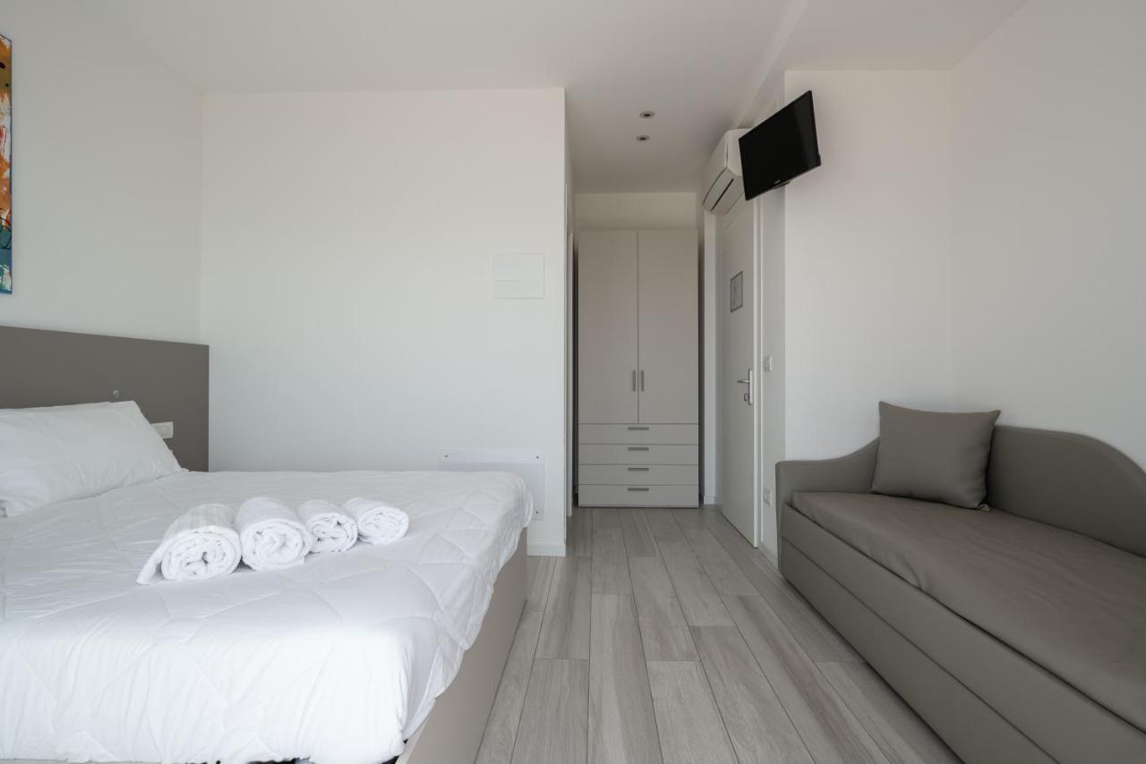 Hotel Boston 3 Stelle Superior Frontemare Лидо ди Йезоло Екстериор снимка